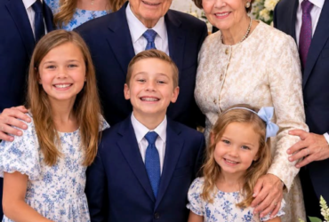 Prince George British royal family portrait